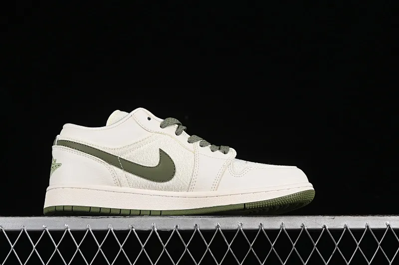 All categories Air Jordan Jordan series basketball shoes Air Jordan 1 Low High-end customized low-top sneakers Air Jordan 1 Low AJ1 Joe 1 Gucci joint-beige knitted High-end customized low-top retro basketball shoes DM5688-103